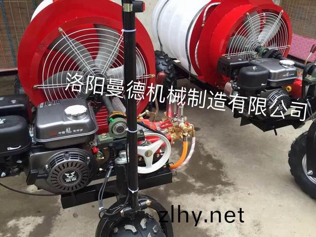 自(zi)走式風(fēng)(feng)送打(da)藥(yao)機