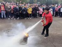 做到“七不 一斷”杜絕學?；鸹? />
                                                                        </div>
                            </a>
                        </li>
                                                <li>
                            <a href=